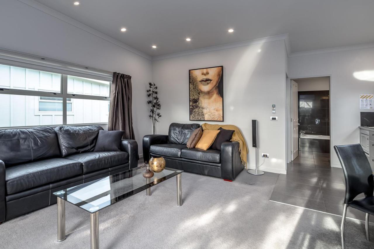 Two Four Cologne Villa Martinborough Ngoại thất bức ảnh