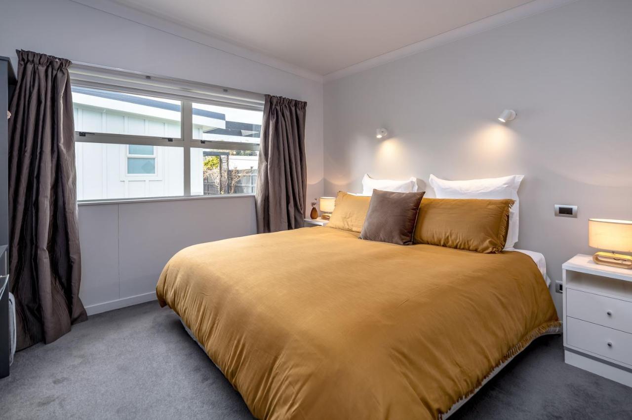 Two Four Cologne Villa Martinborough Ngoại thất bức ảnh