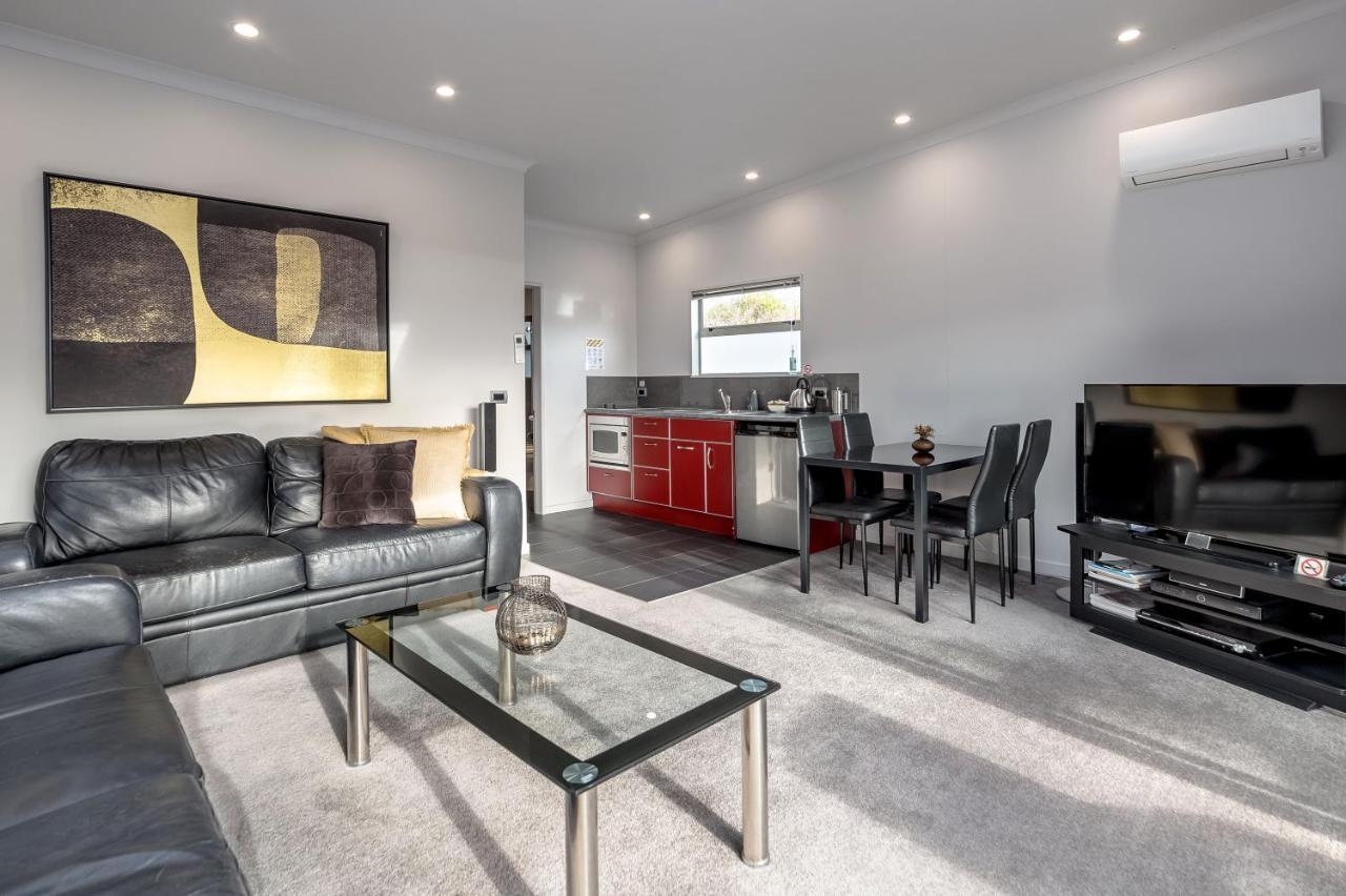 Two Four Cologne Villa Martinborough Ngoại thất bức ảnh