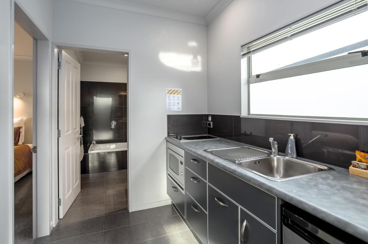 Two Four Cologne Villa Martinborough Ngoại thất bức ảnh