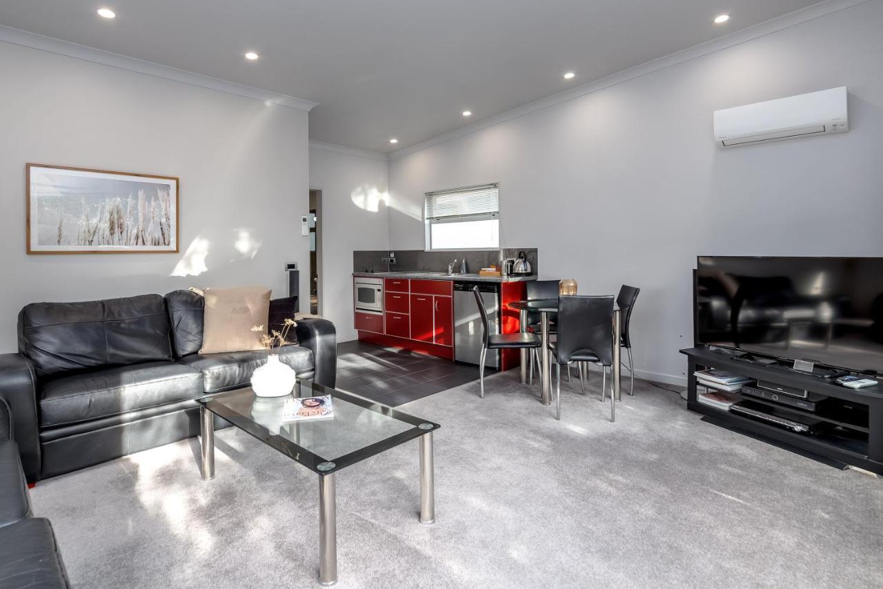 Two Four Cologne Villa Martinborough Ngoại thất bức ảnh