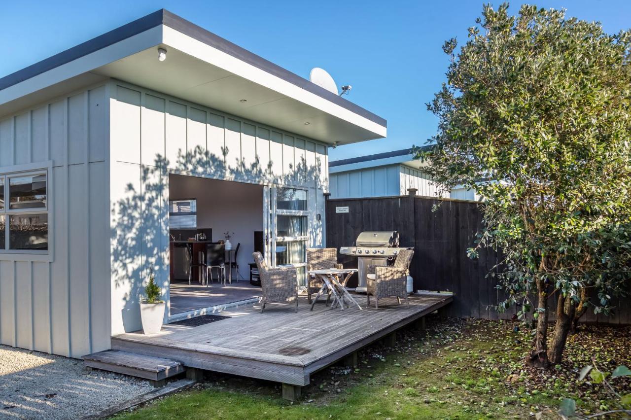 Two Four Cologne Villa Martinborough Ngoại thất bức ảnh