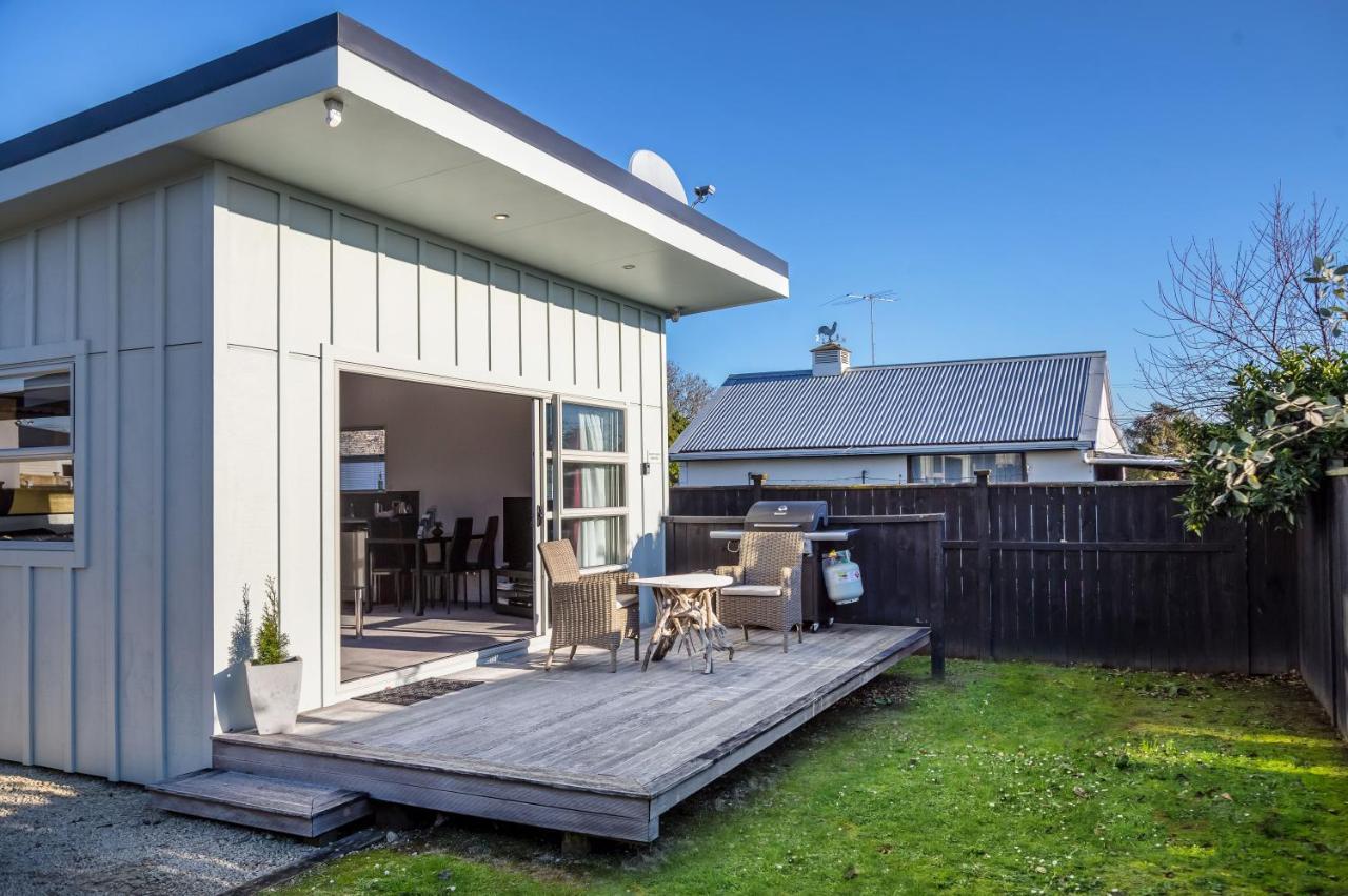 Two Four Cologne Villa Martinborough Ngoại thất bức ảnh