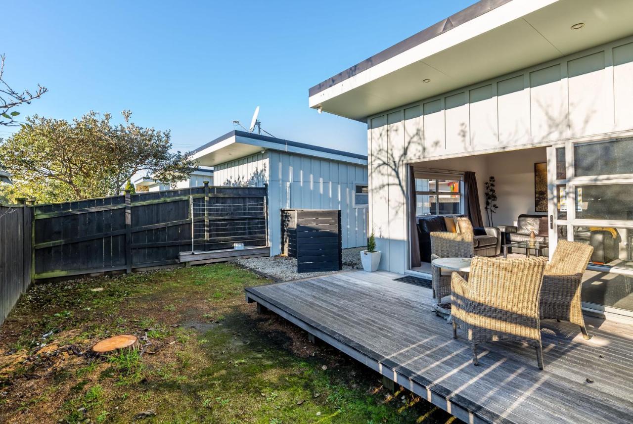 Two Four Cologne Villa Martinborough Ngoại thất bức ảnh