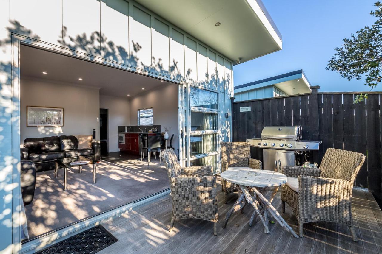 Two Four Cologne Villa Martinborough Ngoại thất bức ảnh